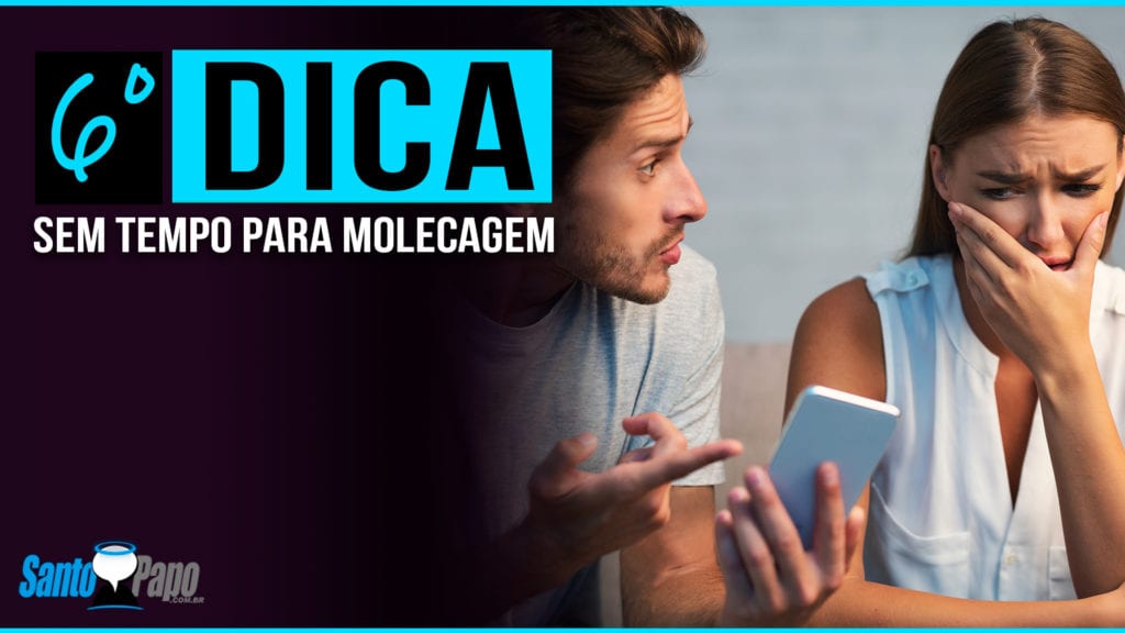 Homem gritando com mulher por causa de ciumes